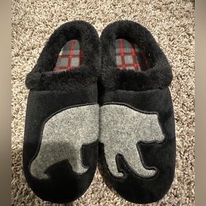 Boys, slippers size 6